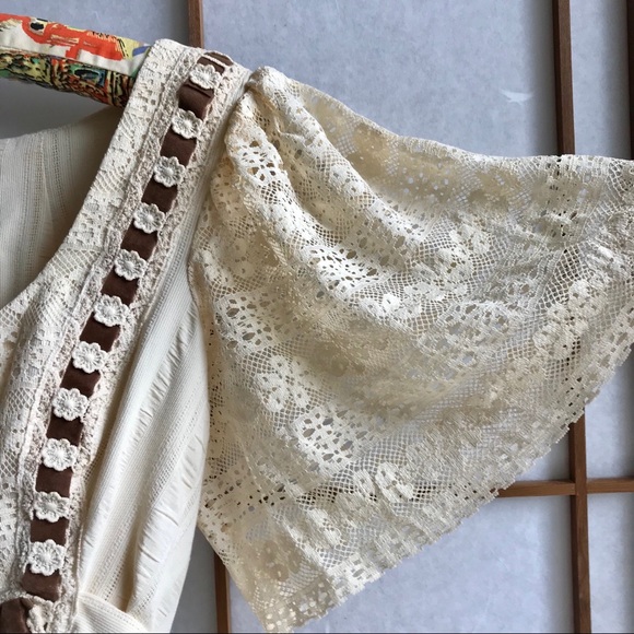 Gorgeous 60s/70’s Empire Waist Lace Maxi - Picture 3 of 8